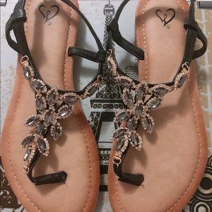 Cute Sandal size 7